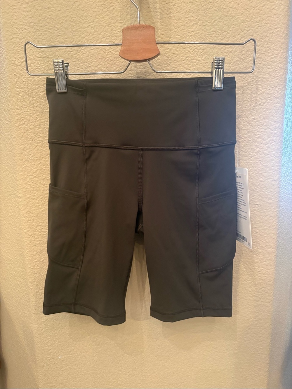 NWT~LULULEMON Fast and Free HR 8” Olive Green Athletic Shorts Size 4